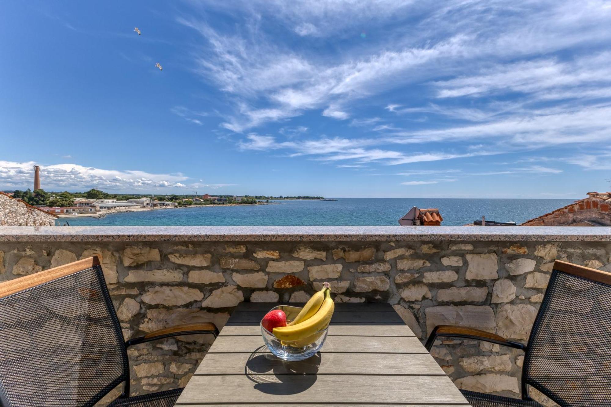 Old Town Apartments In Umag Exterior foto